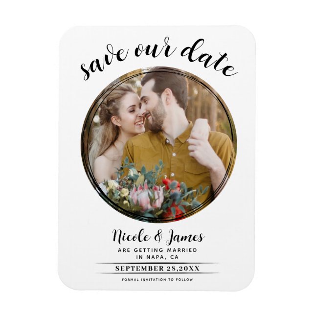 Ímã Branco e Preto Moderno Foto Redonda Save the Date (Vertical)