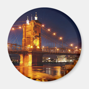 Imã Bridge over Ohio River in Cincinnati Ohio 