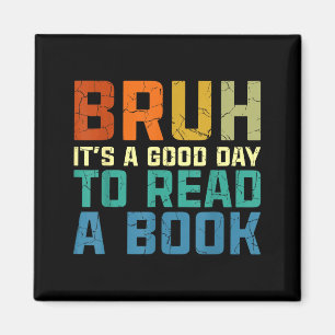 Imã Bruh um bom dia para ler um livro divertido de lei