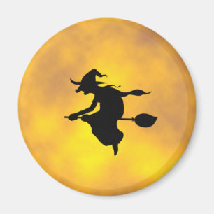 Imã Bruxa de Halloween no ímã de vassoura.