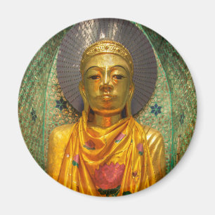 Imã Buda Dourado no Templo