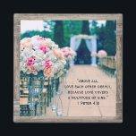 Imã Buquê de Flor de Madeira Adorando Bíblia de Aisle<br><div class="desc">Madeira enquadrada Buquê de flor Amar e Bíblia Aisle Casamento Verso 1 Peter 4:8</div>
