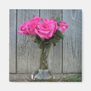 Imã Buquê do rosa do rosa quente no celeiro