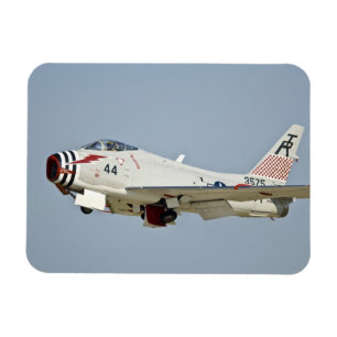 Ímã Caça a jato North American Naval FJ2 Fury voando