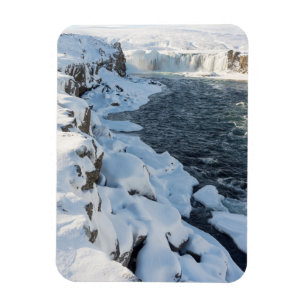Ímã Cachoeira Godafoss Coberta de Neve