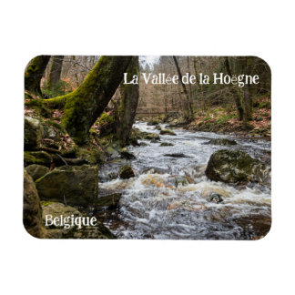 Ímã Cachoeiras pitorescas do rio do vale de Hoegne