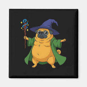 Imã Cachorro Pug Feiticeiro Fofo Segurando um Cajado M
