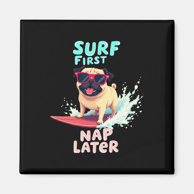 Imã Cachorro Pug Simpático Surfando  (Frente)