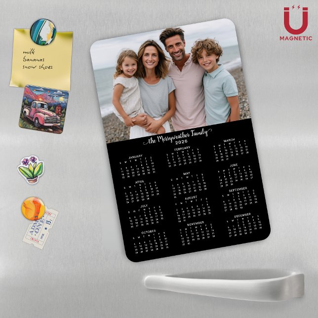 Ímã Calendário de Fotografias Personalizadas Modernas  (2026 Black Modern Personalized Photo Calendar Magnet)