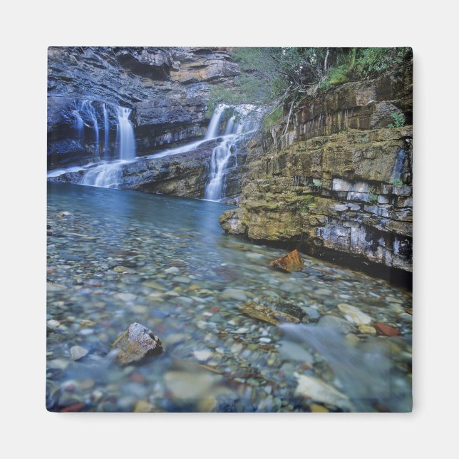 Imã Cameron Falls no Parque Nacional dos Lagos de Wate (Frente)