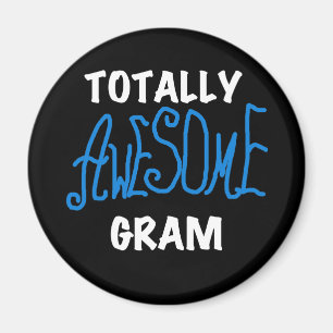Imã Camiseta azul e presentes do grama totalmente impr