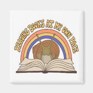 Imã Caracol retrô lendo livros