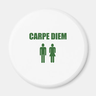 Imã Carpe Diem (garoto e garota de texto verde)