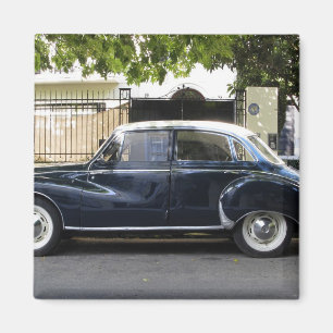 Imã Carro Audi antigo, mas muito bem conservado.