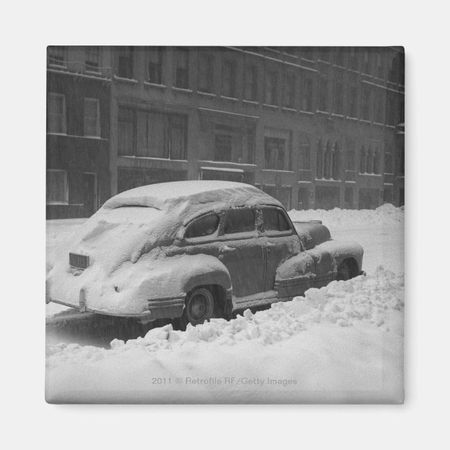 Imã Carro com capa de neve na rua B&W (Frente)