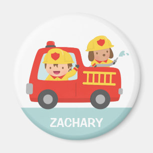 Imã Carro de bombeiros vermelho com menino e filhote