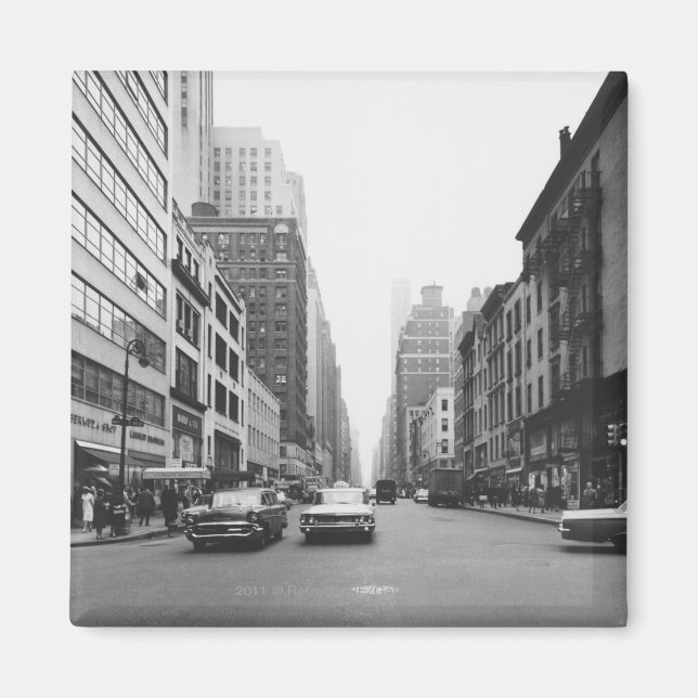 Imã Carros na rua B&W da cidade (Frente)