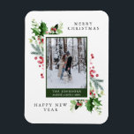 Ímã Cartão de Natal de Watercolor Pine Holly Berries<br><div class="desc">Watercolor Pine Holly Berries Folded Photo Christmas Card - Sua bela foto está cercada por pinheiro festivo, sagrado e bagas. Que maneira adorável de mandar suas cartões de natal este ano. Seu ímã será um lembrete durante o feriado, enquanto seus amigos e familiares desfrutam de seu ímã em seu frigorífico...</div>