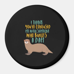 Imã Cartoon Otter Engraçado Confuso com Dam Beaver