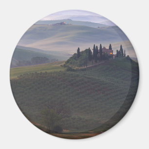 Imã Casa na Toscana no ímã redondo de nevoeiro da manh