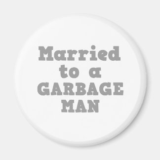 IMÃ CASADO COM UM GARBAGE MAN