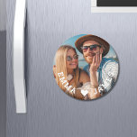 Imã Casais de Foto do Coração de Amor Coração de Bonit<br><div class="desc">Os Casais de Foto com Coração de Coração de Amor e Bonito Magnets apresentam sua foto favorita com um coração de amor e são personalizados com seus nomes em moderno roteiro branco. Personalize editando o texto na caixa de texto fornecida e adicionando sua própria imagem. Presentes perfeitos para casais, namorada,...</div>