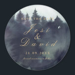 Imã Casamento Da Floresta Ereal Escura Salva A Data<br><div class="desc">Casamento Da Floresta Eteral Escura Salve O Magnete De Data. A opção está disponível para alterar o tom da imagem de fundo de lavagem de cor da floresta usando os filtros de imagem Zazzle. O texto do script de caligrafia dourada pode ser alterado para outra fonte. Tonalidades de joias escuras....</div>