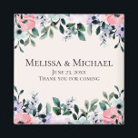 Imã Casamento de Borda Floral com Cor de Água Rosa e P<br><div class="desc">Um imã de casamento com um bonito design floral feito com aquarelas. Flores cor-de-rosa,  roxas e verdes jardins.</div>