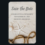 Ímã Casamento de Destino Tropical de Praia Salvar a Da<br><div class="desc">A Imã salve a data de Casamento de Destino Tropical de Praia é uma design única perfeita para seus convidados para o tema do casamento como praia, Destino, Verão, Havaí ou tropical. Ela apresenta praia, ondas marinhas, areia, Starfish & modelo para texto e foto. Clique no botão personalizar para personalizá-lo...</div>