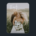 Ímã Casamento Elegante de Foto Moderna Simples<br><div class="desc">Ímanes de casamento simples com "Obrigado" em um elegante roteiro manuscrito na parte superior esquerda e seus nomes na parte inferior direita, sobre sua foto favorita. A letra chic da mão acrescenta um toque romântico a esta design minimalista. Estes ímanes são excelentes como um favor personalizado de casamento que os...</div>