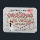 Ímã Casamento em Las Vegas Foto Magnet<br><div class="desc">Casamento em Las Vegas Foto Magnet John & Bridgette vai se casar,  22 de agosto de 2023 Personalize com suas próprias informações</div>