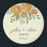 Imã Casamento Floral Amarelo, Creme e Castanho<br><div class="desc">Este é um clássico e elegante ímã de casamento projetado com rosas e peões de laranja amarelos,  folhas botânicas e eucaliptos em fundo amarelo-creme. Um obrigado que você presente para seus convidados.</div>