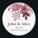 Imã Casamento Floral de Burgundy Watercolor<br><div class="desc">Um chic e elegante hambúrgueres de casamentos florais de cor-de-água,  perfeito para dar a mão.</div>