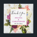 Imã Casamento Floral de Cor Branca e Rosa Moderno<br><div class="desc">Obrigado de casamento,  seu imã com uma design de aquarela bonito. Um arranjo floral de muitas variedades diferentes de flores em cores vermelha,  rosa e branca,  e muita folhagem verde-folha. Uma moldura colocada sobre o topo com uma borda de folha dourada. Design elegante. Um padrão de mármore branco.</div>
