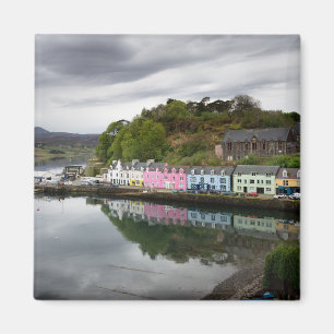 Imã Casas coloridas em Portree, Skye