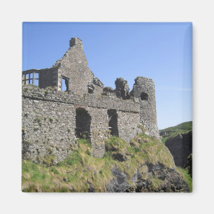 Imã Castelo de Dunluce perto de Bushmills e Portrush, 