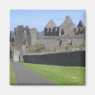 Imã Castelo de Dunluce perto de Bushmills e Portrush, 