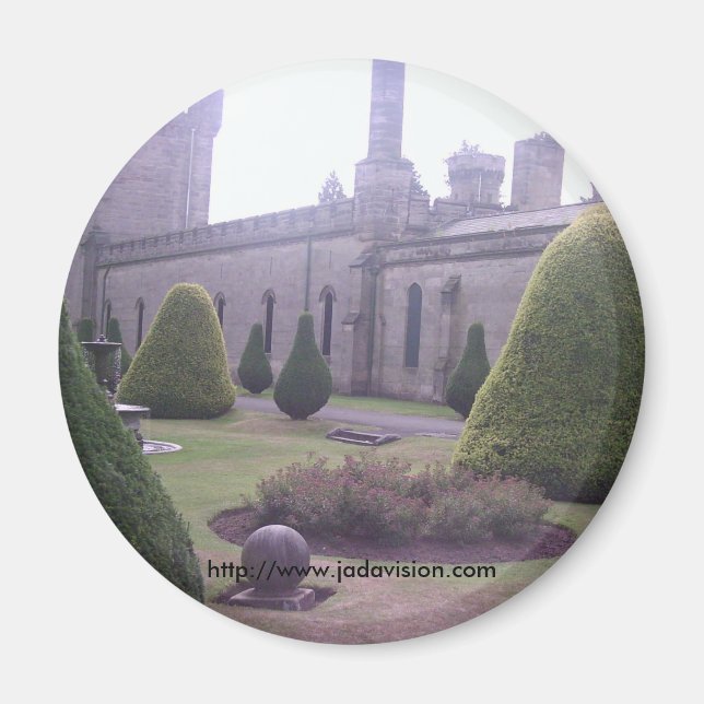 Imã Castelo em Alton Towers (Frente)