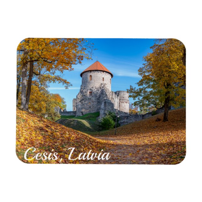 Ímã Castelo medieval cercado por floresta (Horizontal)