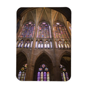 Ímã Catedral de Leão, janelas de vitral interior