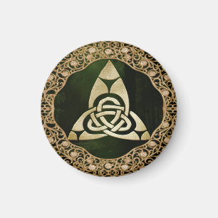 Imã Celtic Trinity Knot on Forest Shadows