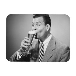 Ímã Cerveja do bebendo do homem de negócios