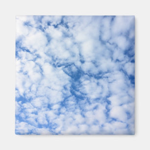Imã céu azul e nuvens