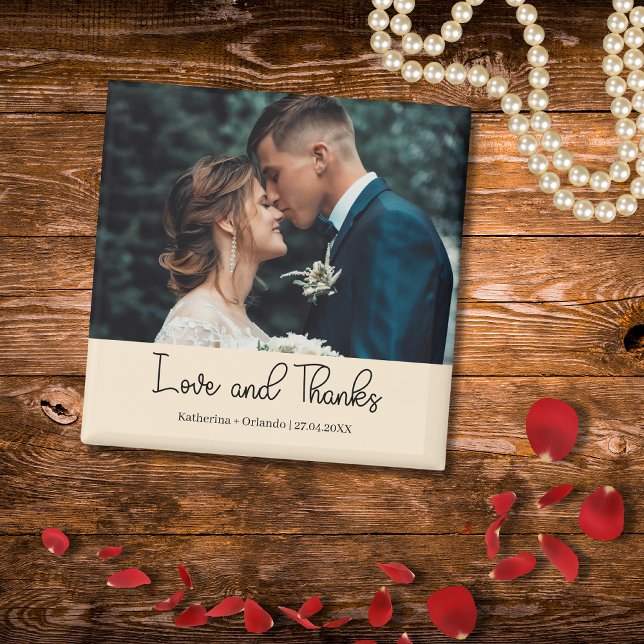 Imã Champagne Elegant Wedding Love and Thanks Photo (Criador carregado)