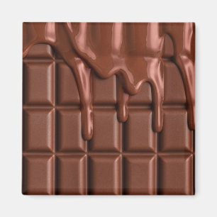 Imã Chocolate derretido pingando sobre um bloco de cho