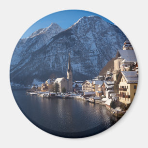 Imã Cidade de Hallstatt na neve no inverno