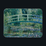 Ímã Claude Monet - Lírios de Água e Ponte Japonesa<br><div class="desc">Water Lily e Ponte Japonesa por Claude Monet, 1899. Claude Monet foi fundador da pintura Impressionista Francesa, e o mais consistente e prolífico praticante da filosofia do movimento de expressar as percepções diante da natureza, especialmente quando aplicada à pintura paisagística ao ar livre. O termo "impressionismo" deriva do título de...</div>