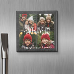 Imã Colagem de Fotos do Quadro de Chalkings de Férias<br><div class="desc">Use 4 fotos quadradas ou instagramas para fazer uma lembrança de Natal Merry única e tendenciosa. Se precisar mover alguma coisa,  clique no botão personalizar para fazer alterações.</div>