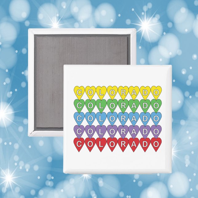 Imã Colorado Hearts Rainbow Pattern (A fun magnet with the word Colorado in yellow, green, blue, purple and red)
