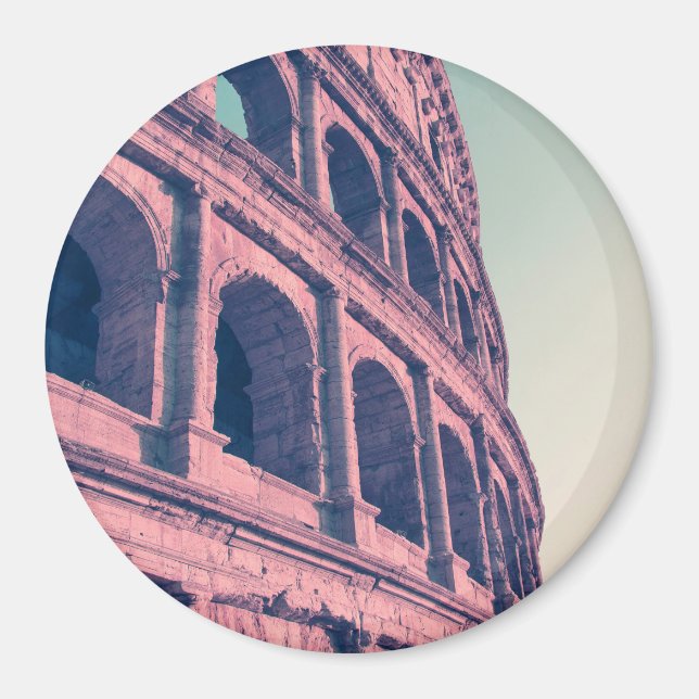 Imã Colósio em Roma. Romano monumental de três níveis (Frente)